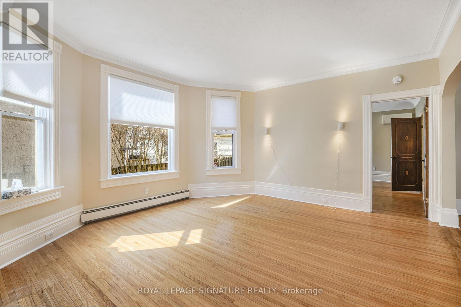 141 York Street, St. Catharines, Ontario  L2R 6E8 - Photo 15 - X12987546