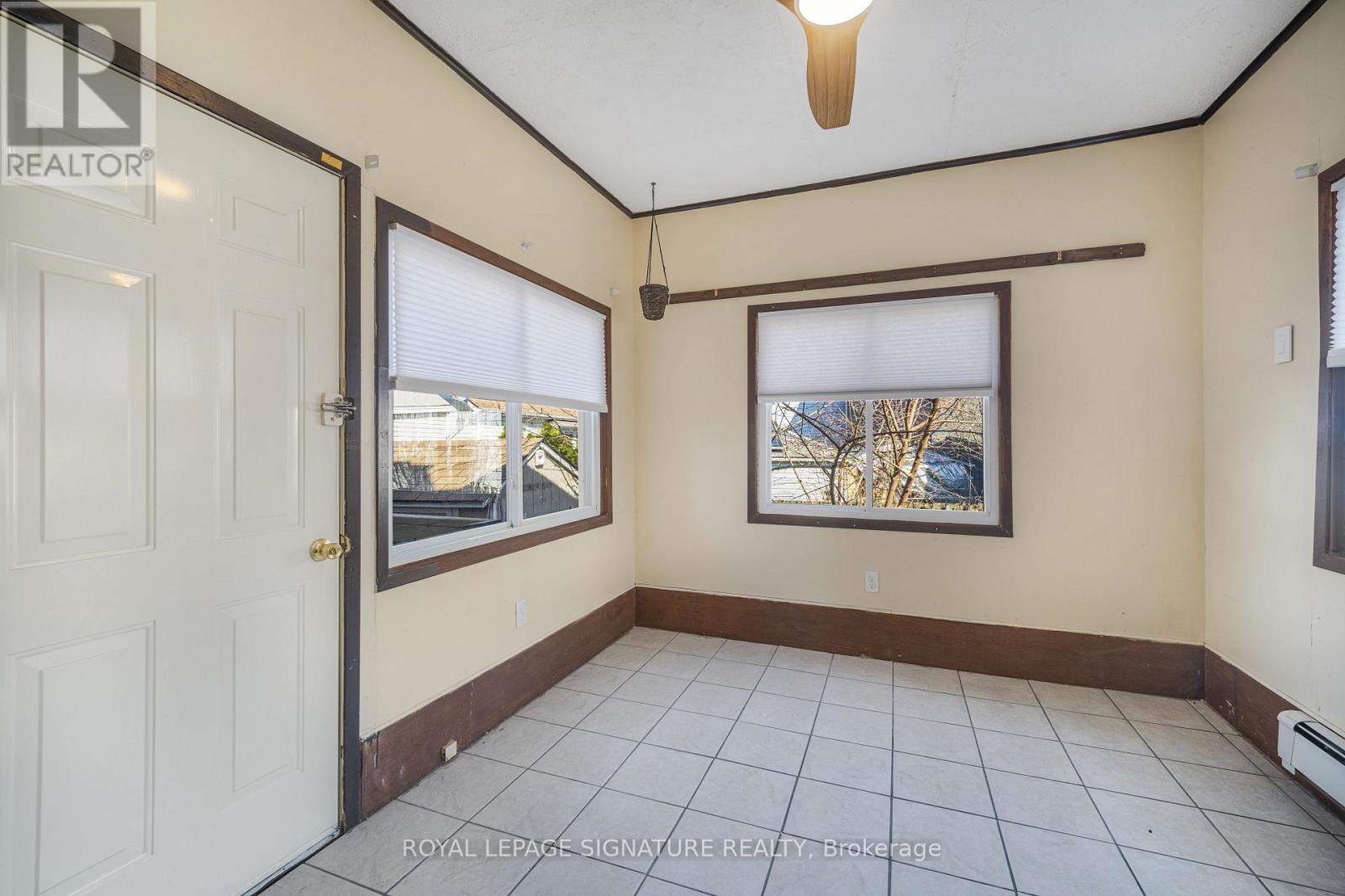 141 York Street, St. Catharines, Ontario  L2R 6E8 - Photo 19 - X12987546