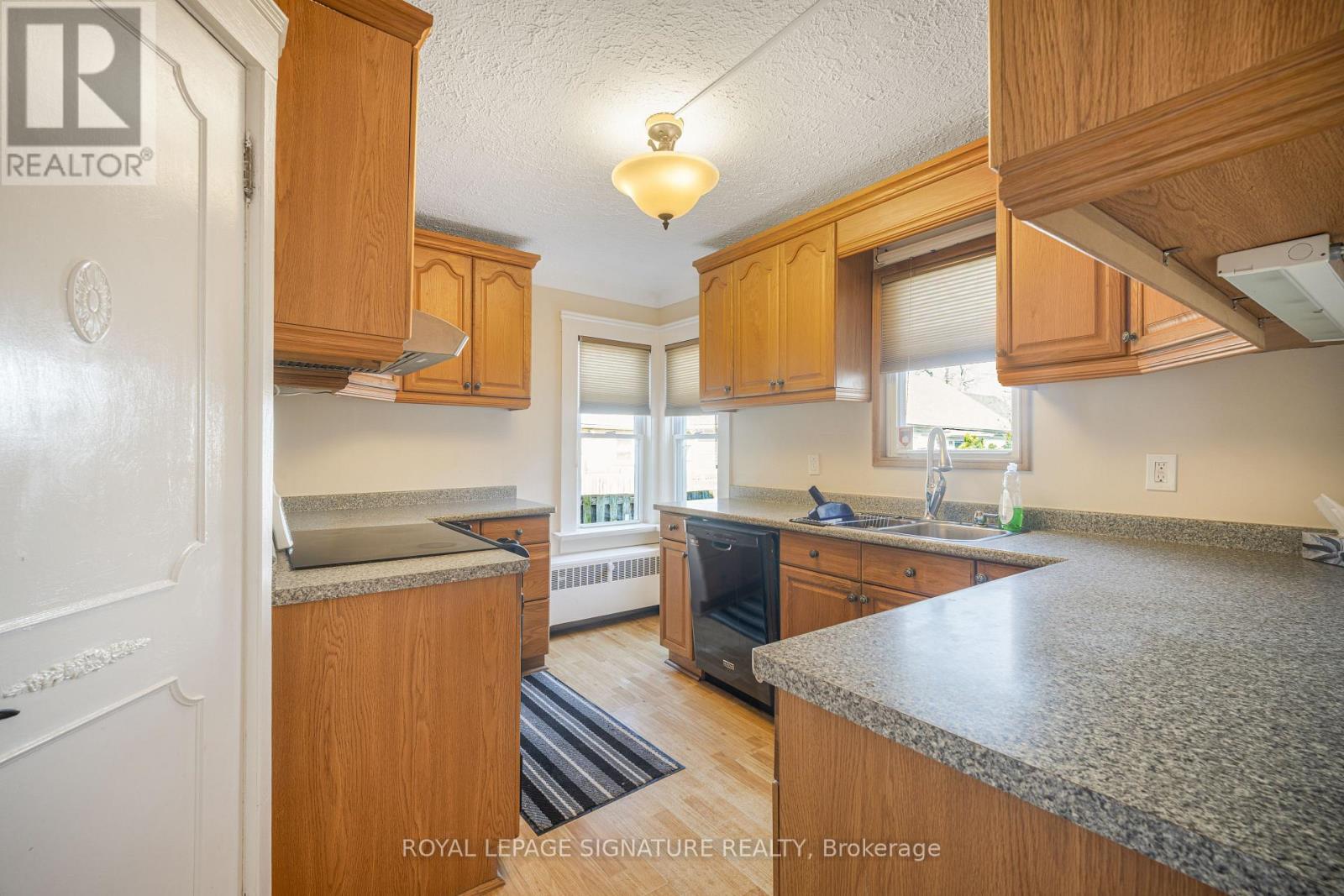 141 York Street, St. Catharines, Ontario  L2R 6E8 - Photo 21 - X12987546