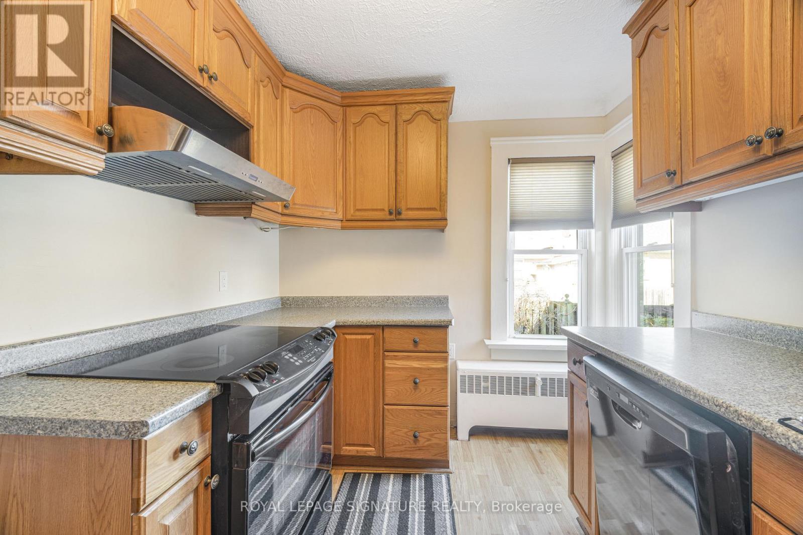 141 York Street, St. Catharines, Ontario  L2R 6E8 - Photo 22 - X12987546