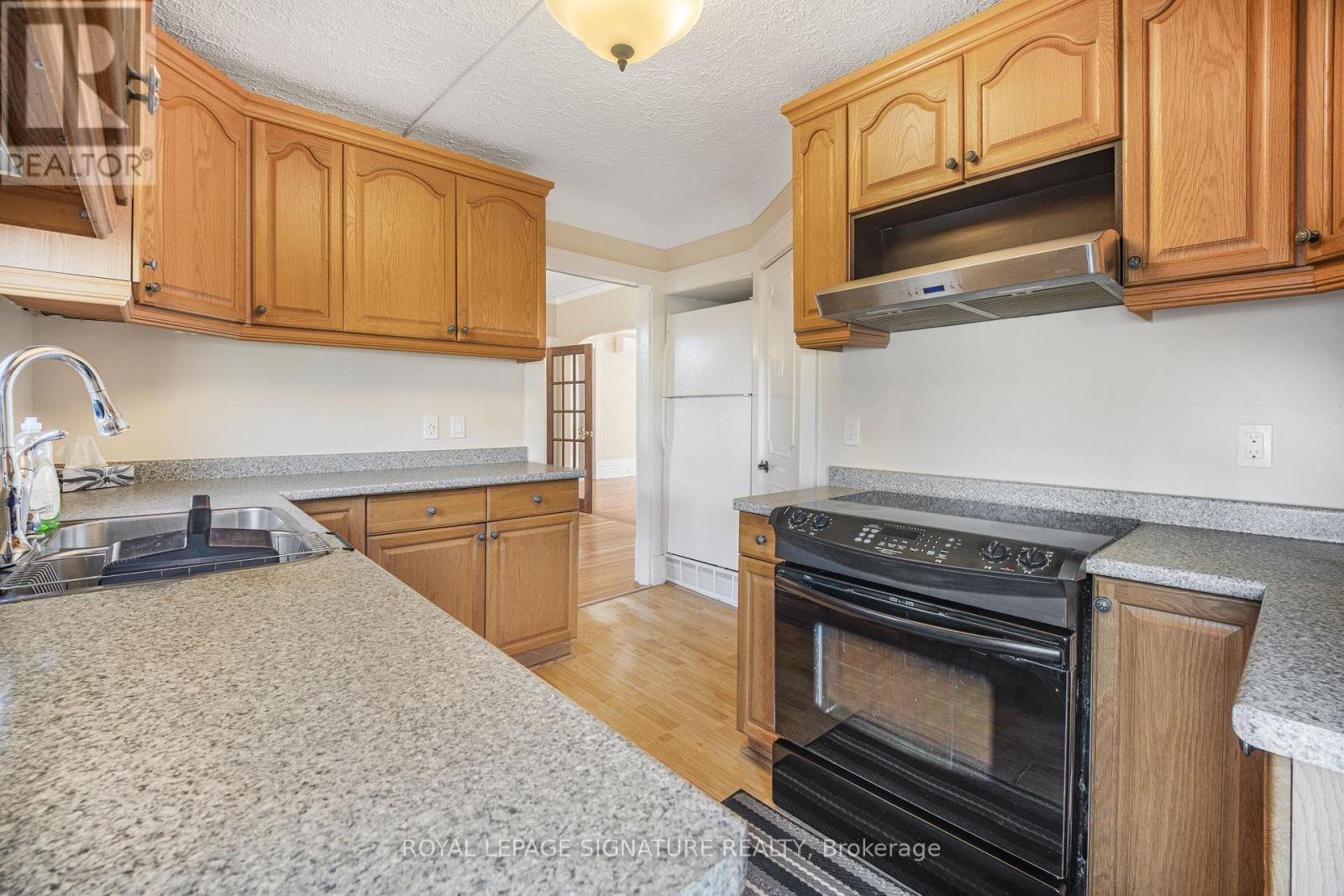 141 York Street, St. Catharines, Ontario  L2R 6E8 - Photo 23 - X12987546