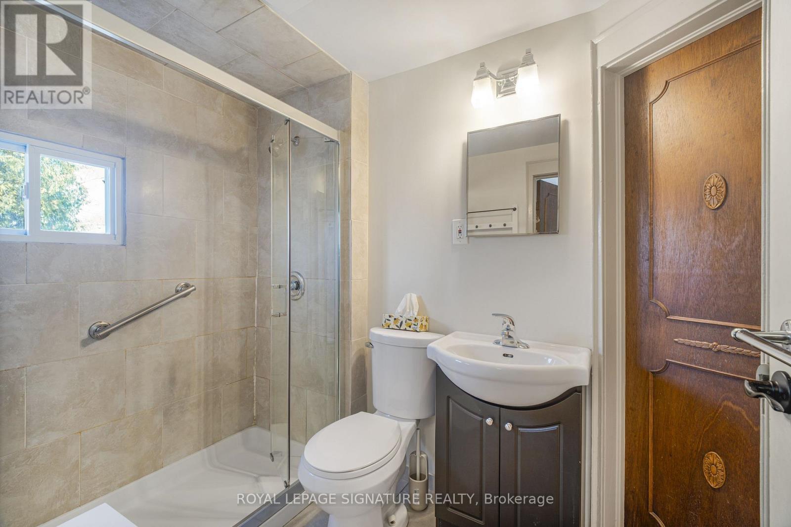 141 York Street, St. Catharines, Ontario  L2R 6E8 - Photo 24 - X12987546