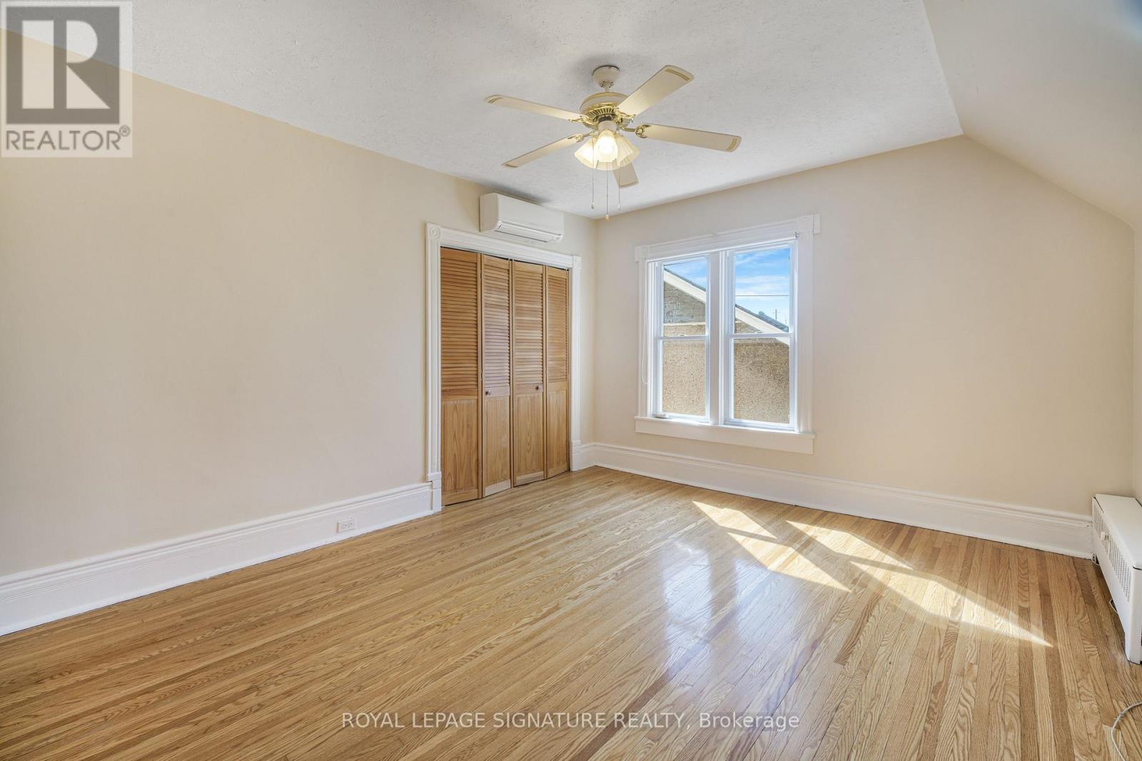 141 York Street, St. Catharines, Ontario  L2R 6E8 - Photo 5 - X12987546