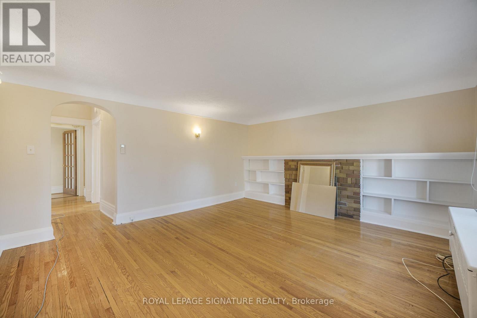 141 York Street, St. Catharines, Ontario  L2R 6E8 - Photo 6 - X12987546