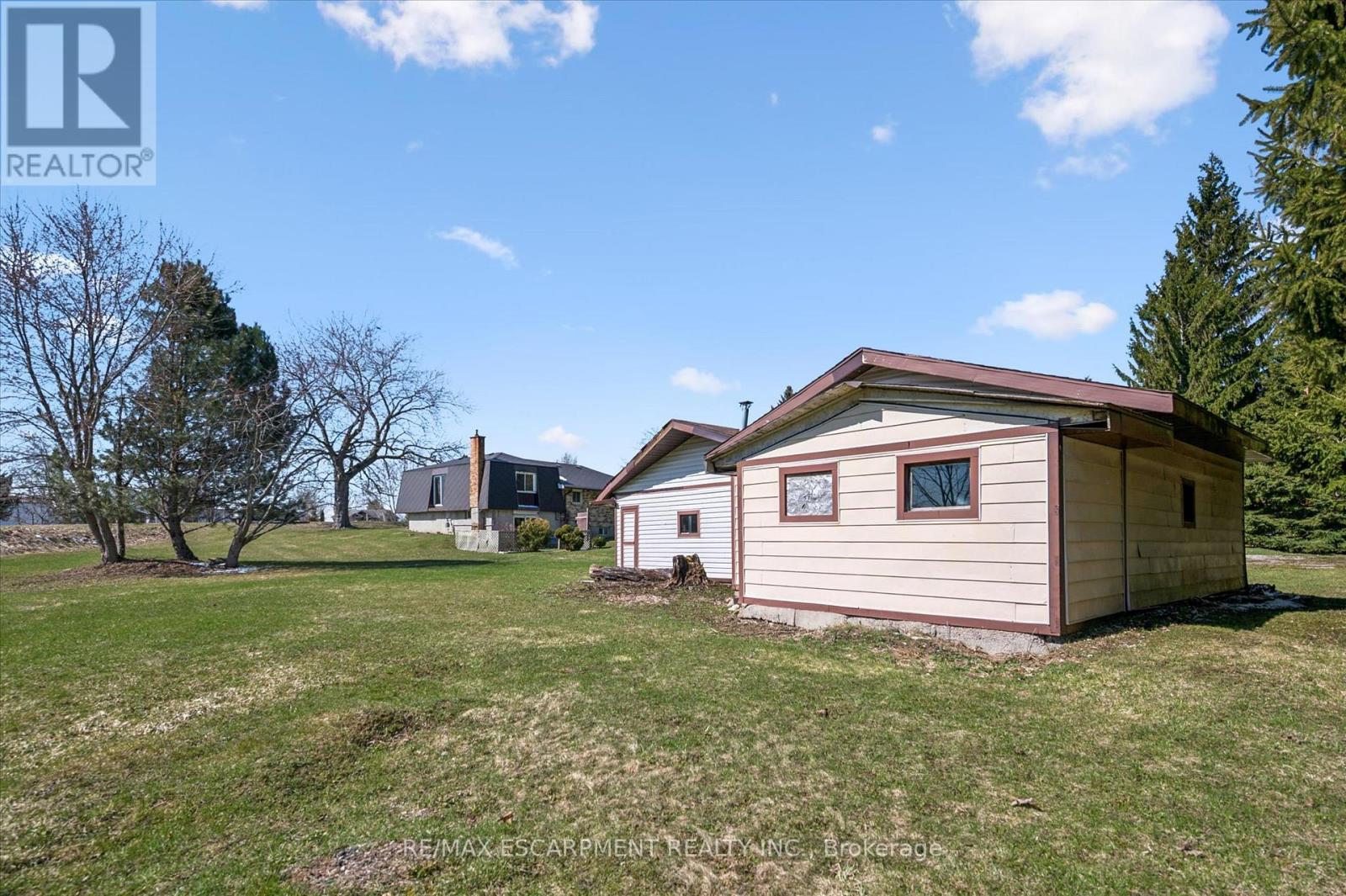 215 King Street, Minto, Ontario  N0G 2P0 - Photo 12 - X12987554