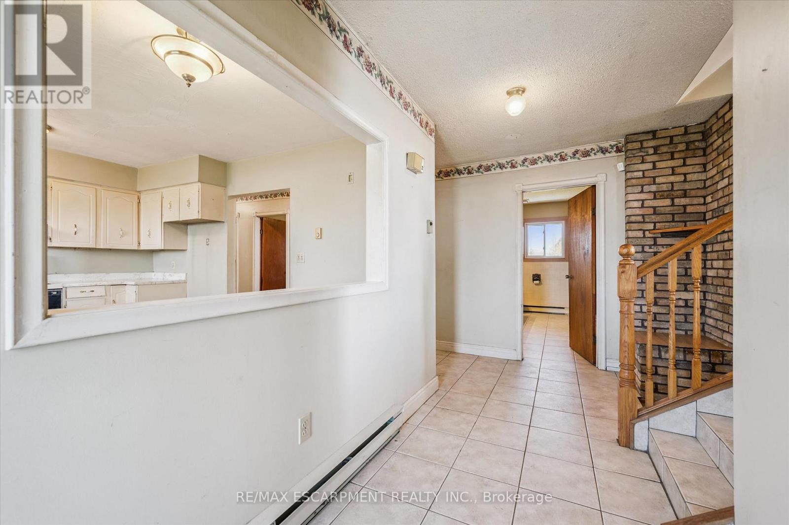 215 King Street, Minto, Ontario  N0G 2P0 - Photo 15 - X12987554