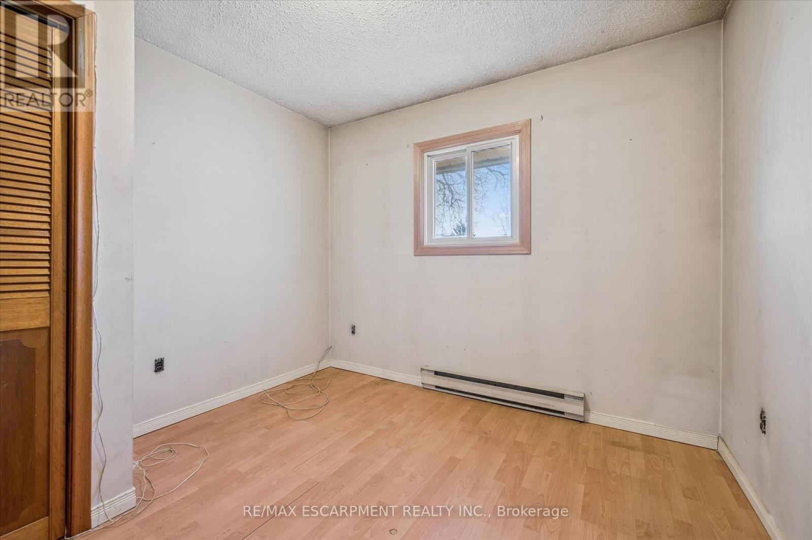 215 King Street, Minto, Ontario  N0G 2P0 - Photo 27 - X12987554