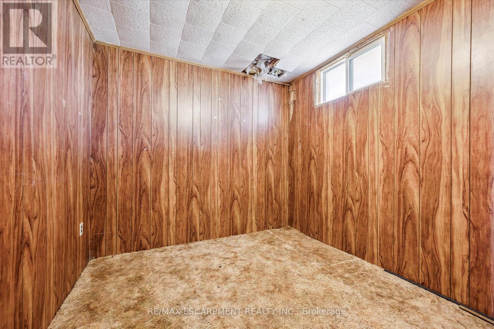 215 King Street, Minto, Ontario  N0G 2P0 - Photo 35 - X12987554