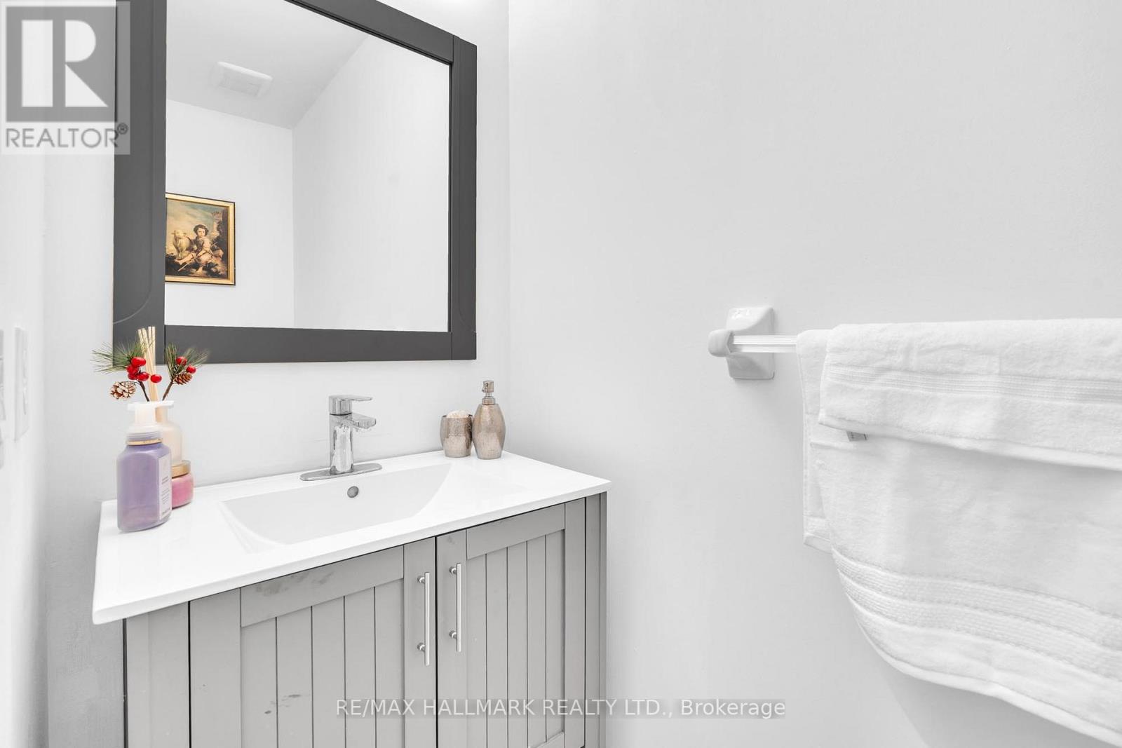 21 Brooks Avenue, Aurora, Ontario  L4H 0K4 - Photo 14 - N12987578