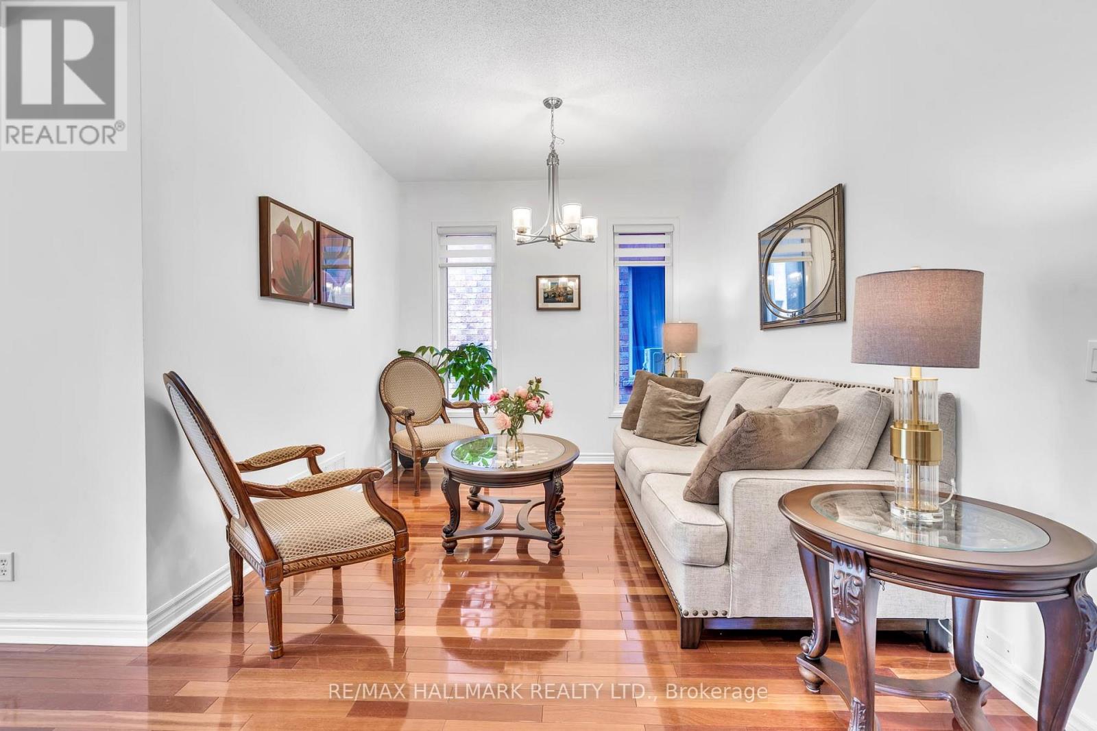 21 Brooks Avenue, Aurora, Ontario  L4H 0K4 - Photo 11 - N12987578