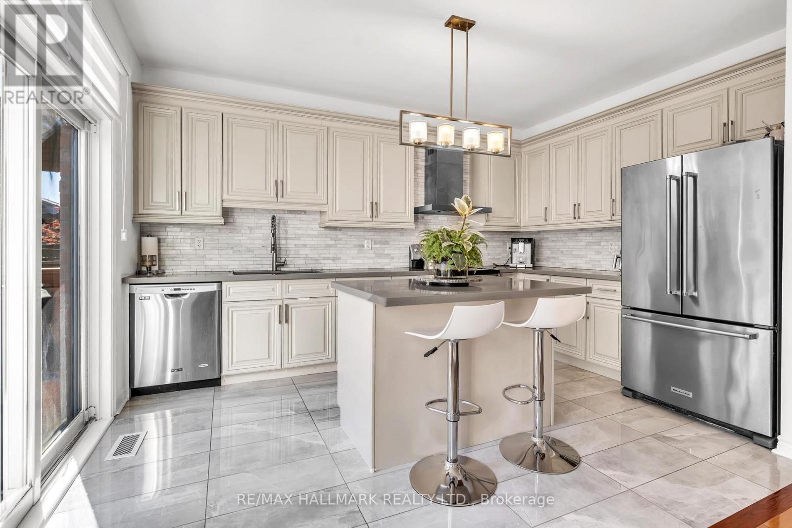 21 Brooks Avenue, Aurora, Ontario  L4H 0K4 - Photo 22 - N12987578