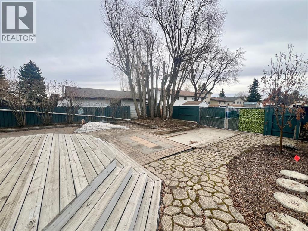 18 Mclevin Crescent, Red Deer, Alberta  T4R 1S9 - Photo 33 - A2288141