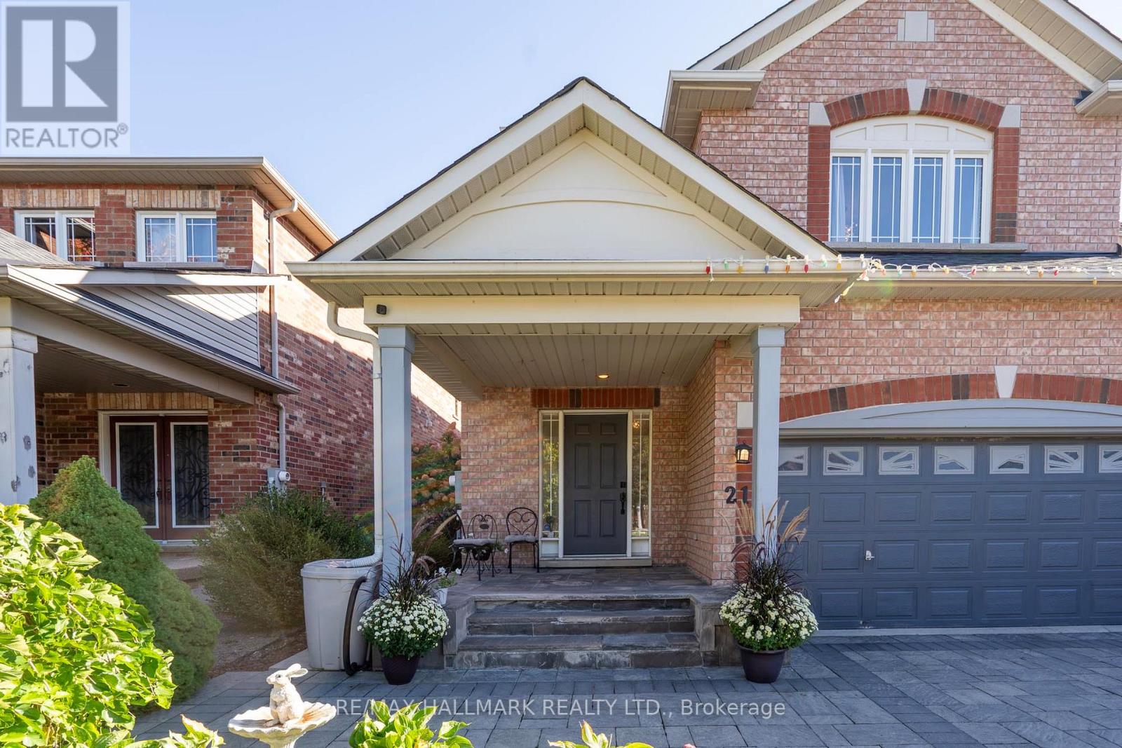 21 Brooks Avenue, Aurora, Ontario  L4H 0K4 - Photo 5 - N12987578