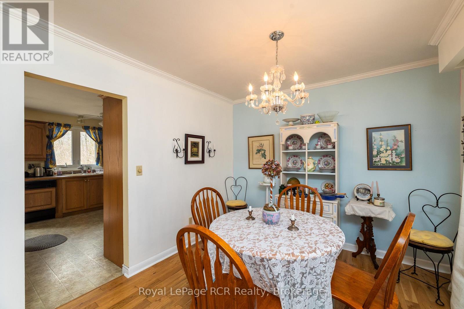 406 Balmy Beach Road, Georgian Bluffs, Ontario  N4K 5N4 - Photo 17 - X12981798