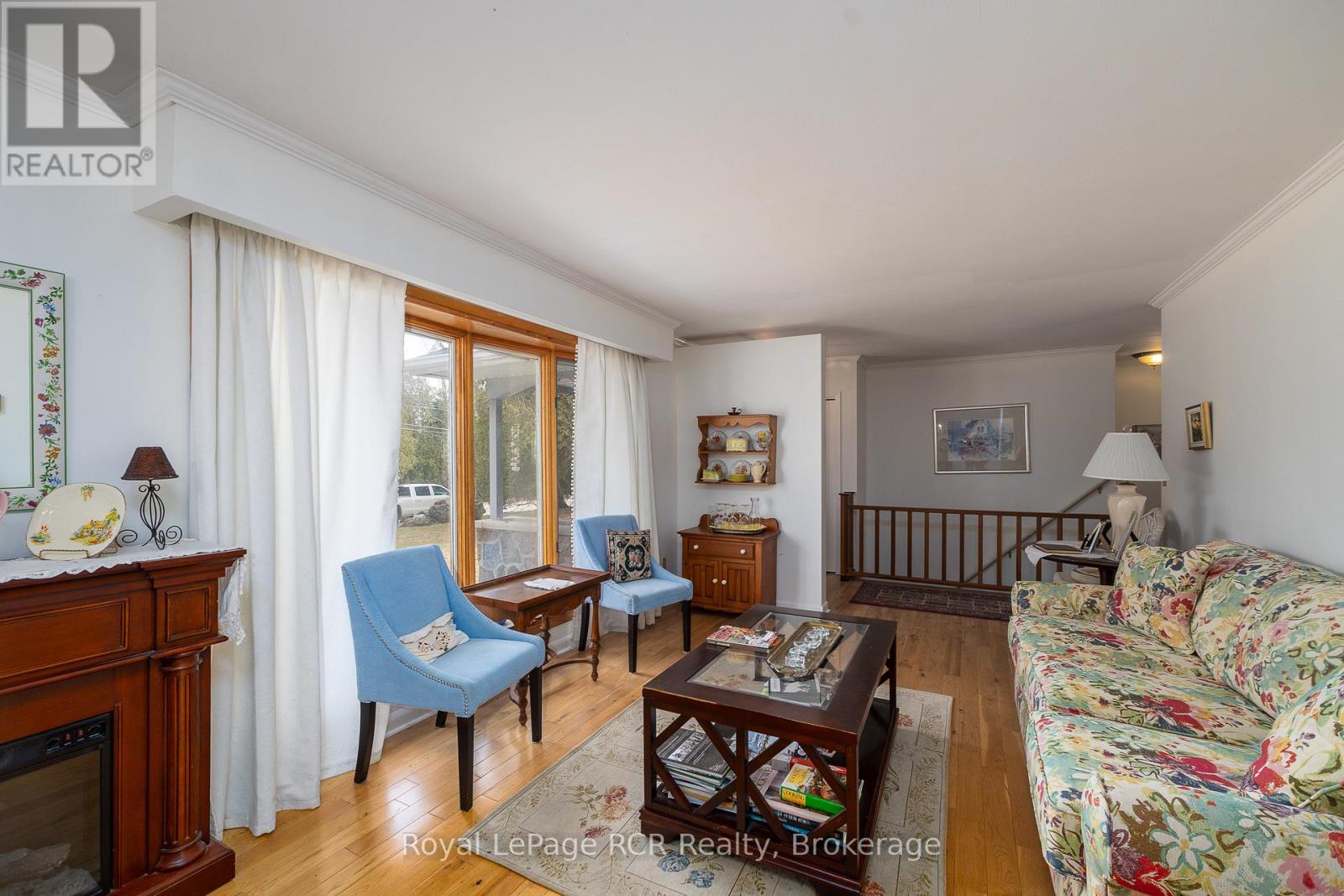 406 Balmy Beach Road, Georgian Bluffs, Ontario  N4K 5N4 - Photo 10 - X12981798