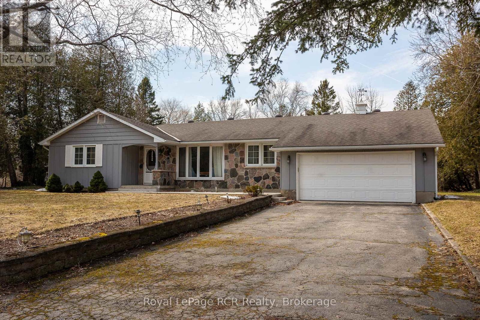 406 Balmy Beach Road, Georgian Bluffs, Ontario  N4K 5N4 - Photo 3 - X12981798