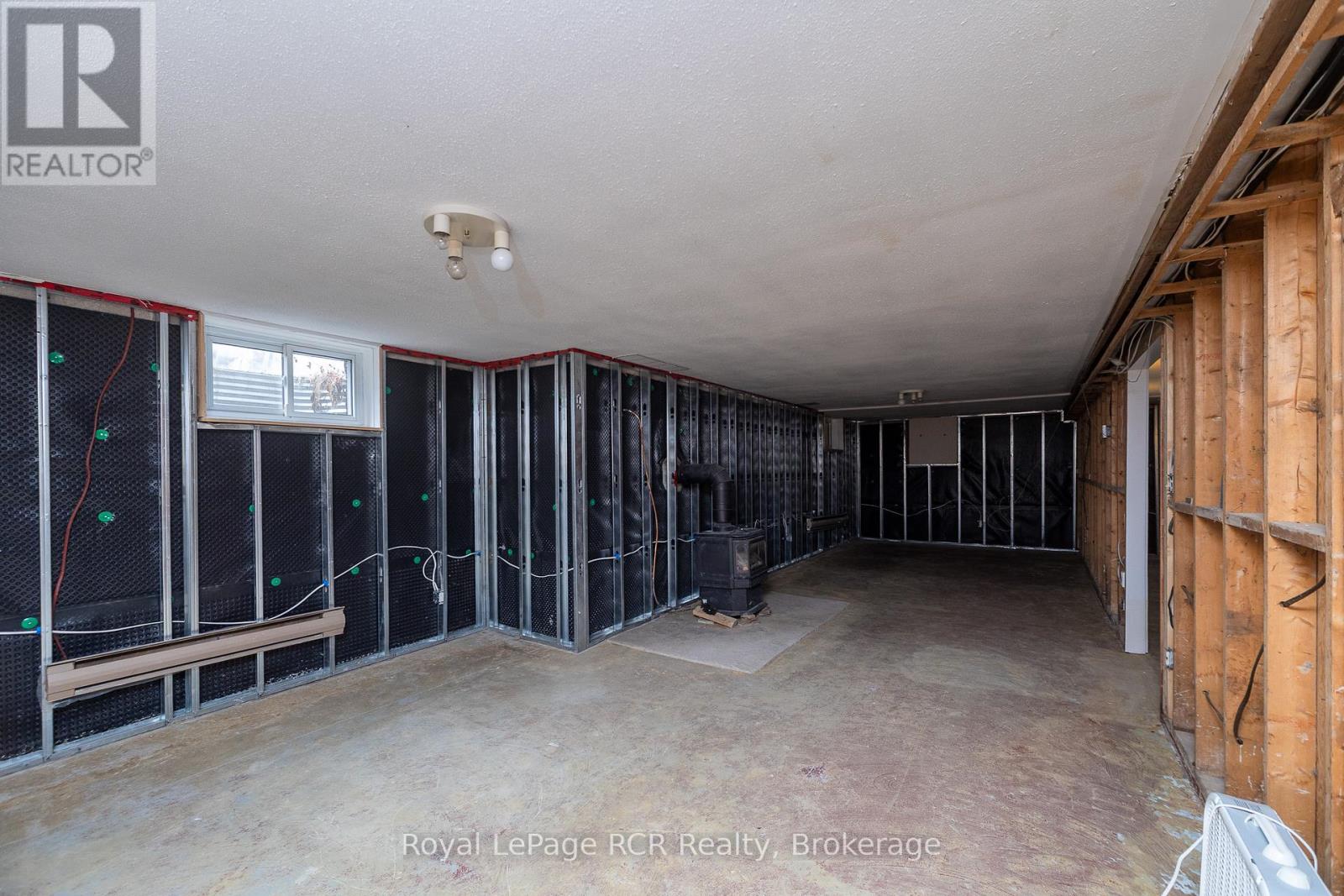 406 Balmy Beach Road, Georgian Bluffs, Ontario  N4K 5N4 - Photo 29 - X12981798