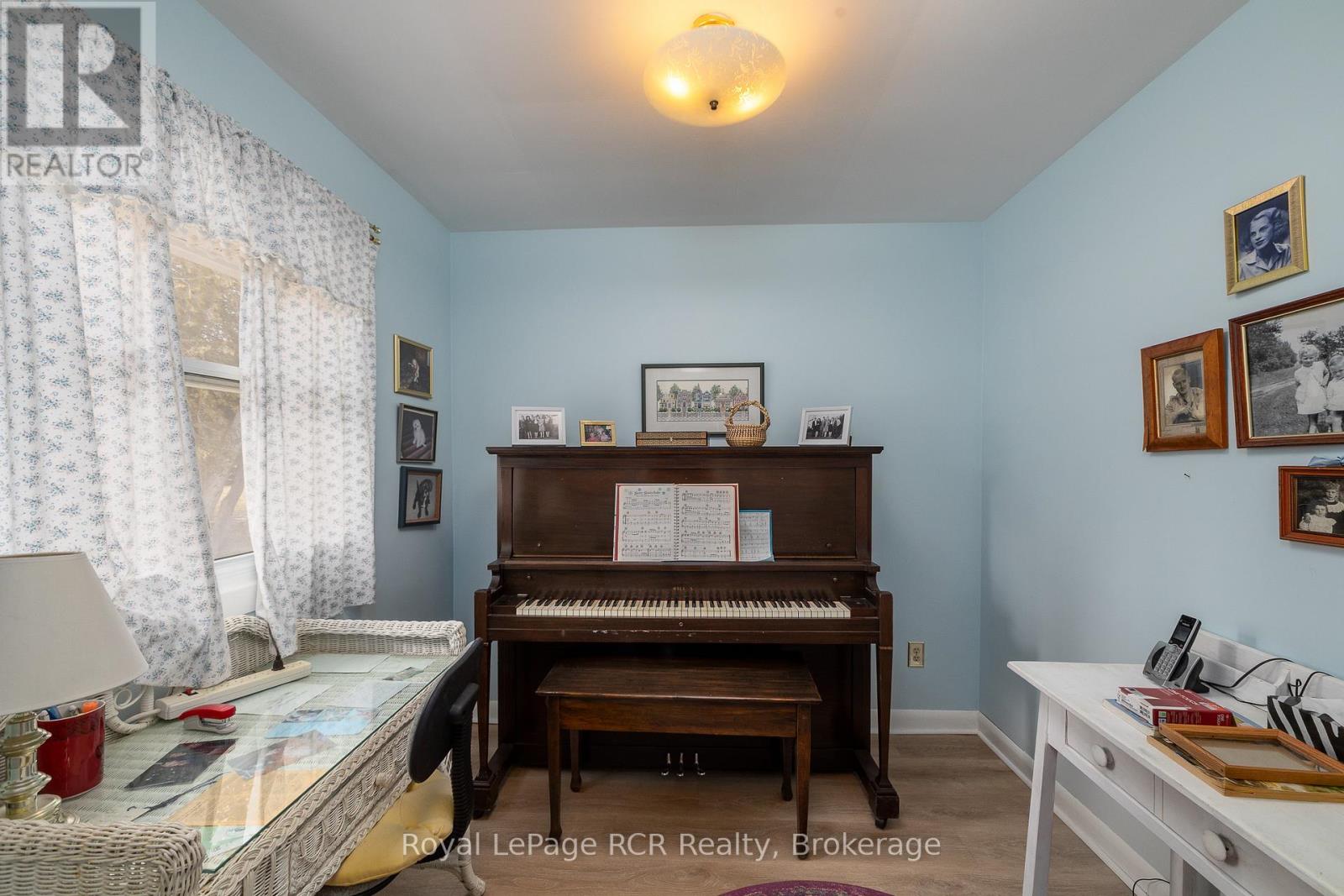 406 Balmy Beach Road, Georgian Bluffs, Ontario  N4K 5N4 - Photo 27 - X12981798