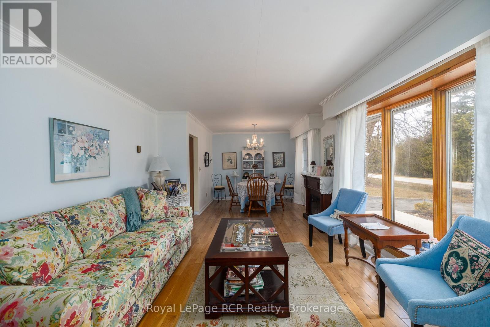 406 Balmy Beach Road, Georgian Bluffs, Ontario  N4K 5N4 - Photo 9 - X12981798