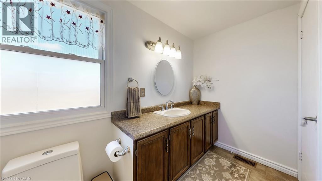 330 Guelph Avenue, Cambridge, Ontario  N3C 2V3 - Photo 34 - 40819875