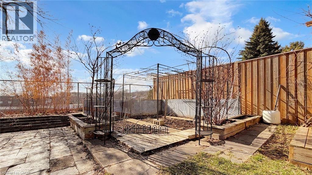 330 Guelph Avenue, Cambridge, Ontario  N3C 2V3 - Photo 50 - 40819875