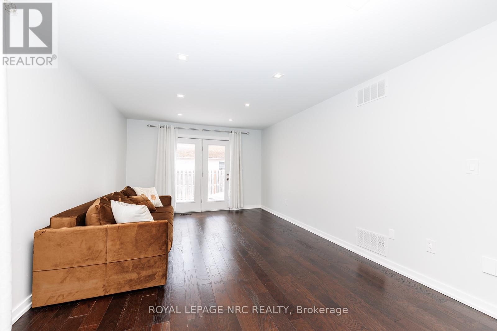 4a Wood Street, St. Catharines, Ontario  L2N 2A9 - Photo 35 - X12908476