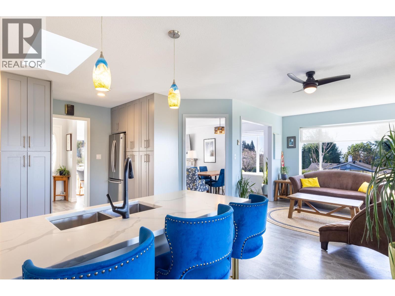 5007 Laurel Avenue, Sechelt, British Columbia  V7Z 0B9 - Photo 10 - R3110122