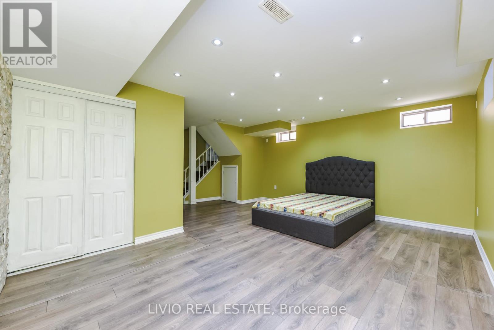 48 Bonnie Braes Drive, Brampton, Ontario  L6Y 0Y5 - Photo 33 - W12987036