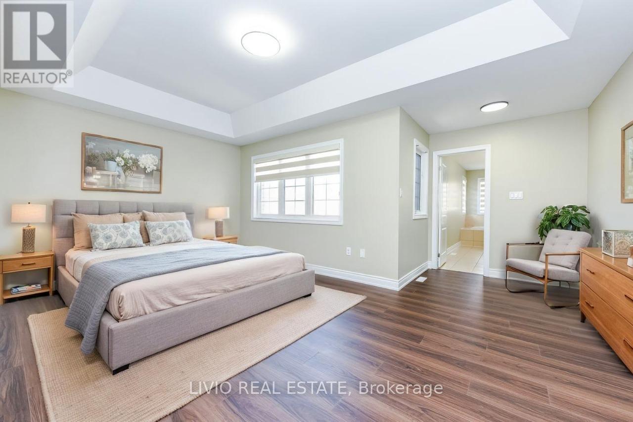 48 Bonnie Braes Drive, Brampton, Ontario  L6Y 0Y5 - Photo 6 - W12987036