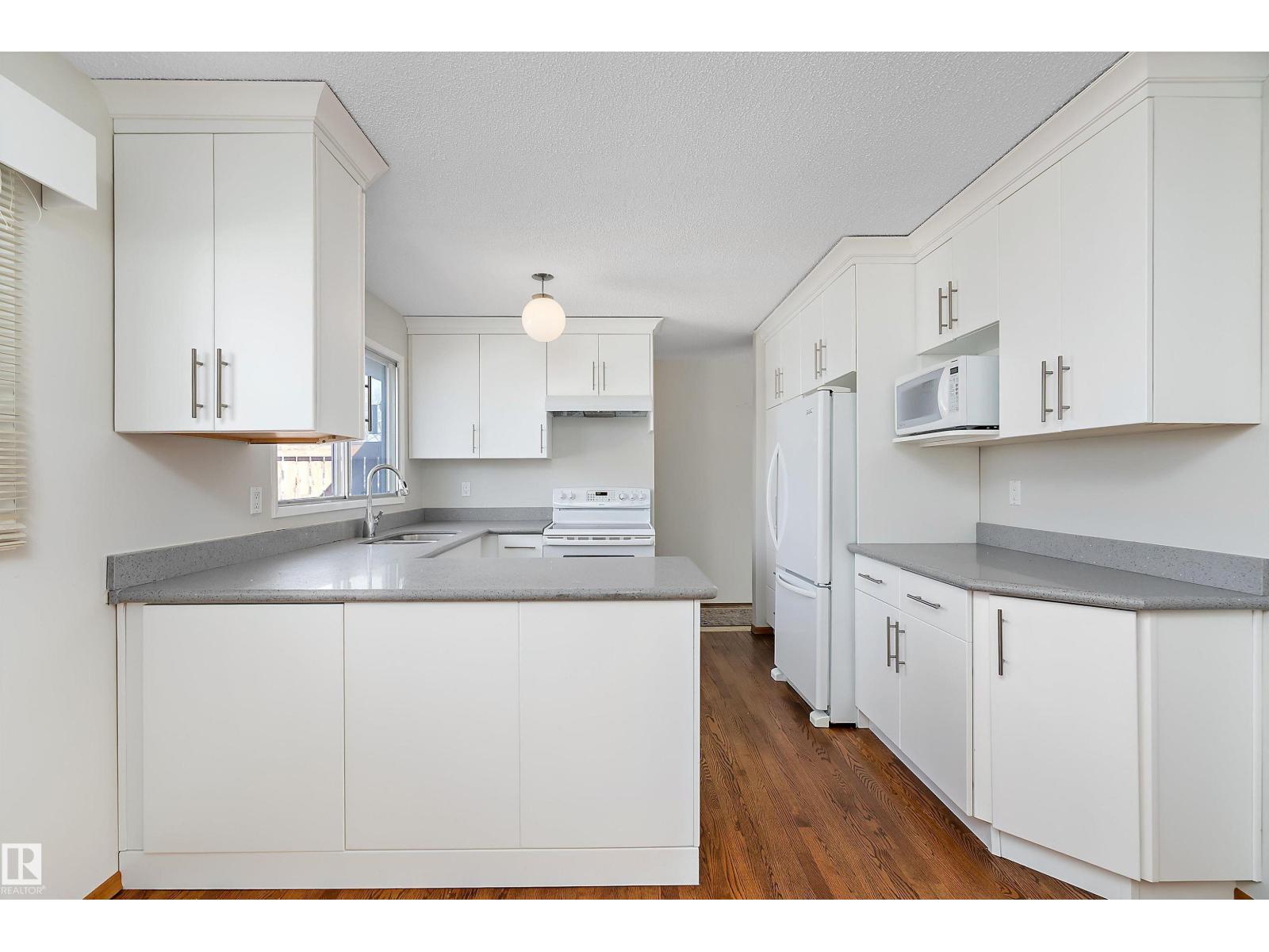 6736 31a Av Nw, Edmonton, Alberta  T6K 1M5 - Photo 12 - E4481906