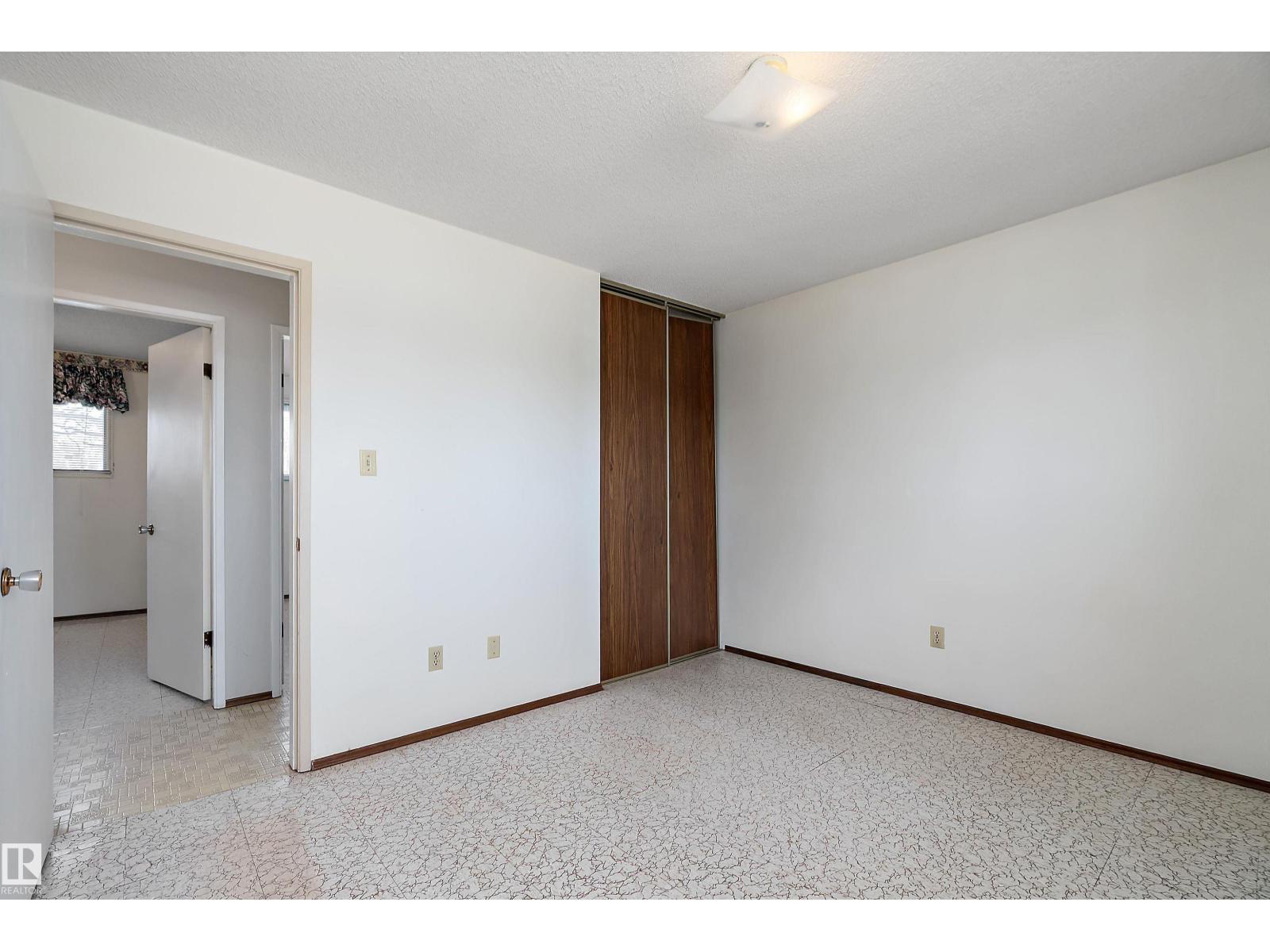 6736 31a Av Nw, Edmonton, Alberta  T6K 1M5 - Photo 20 - E4481906