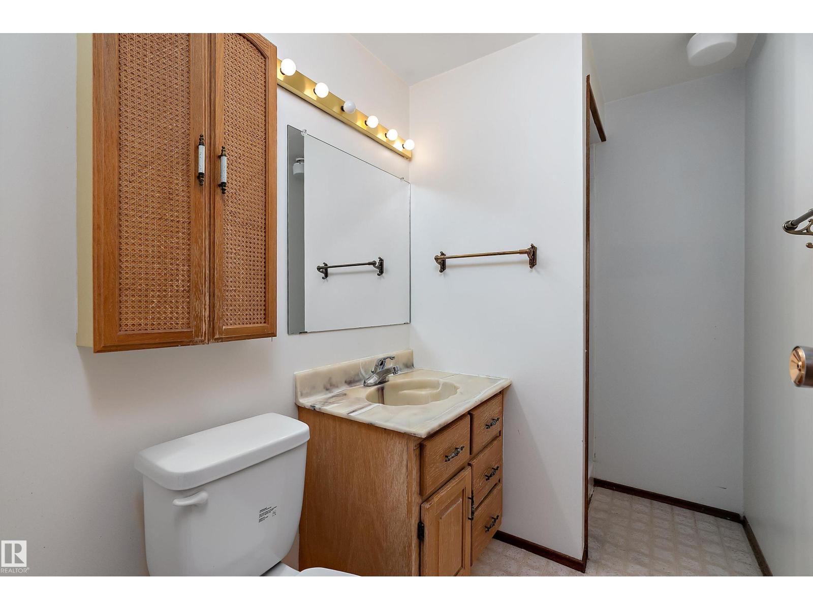 6736 31a Av Nw, Edmonton, Alberta  T6K 1M5 - Photo 23 - E4481906