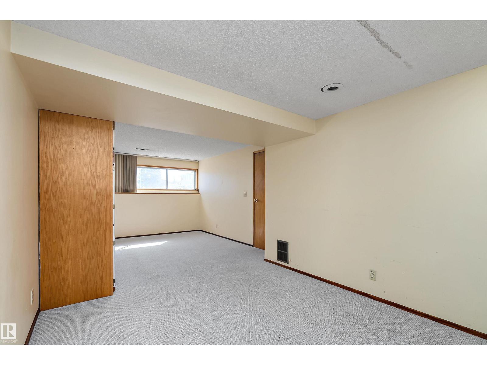 6736 31a Av Nw, Edmonton, Alberta  T6K 1M5 - Photo 26 - E4481906