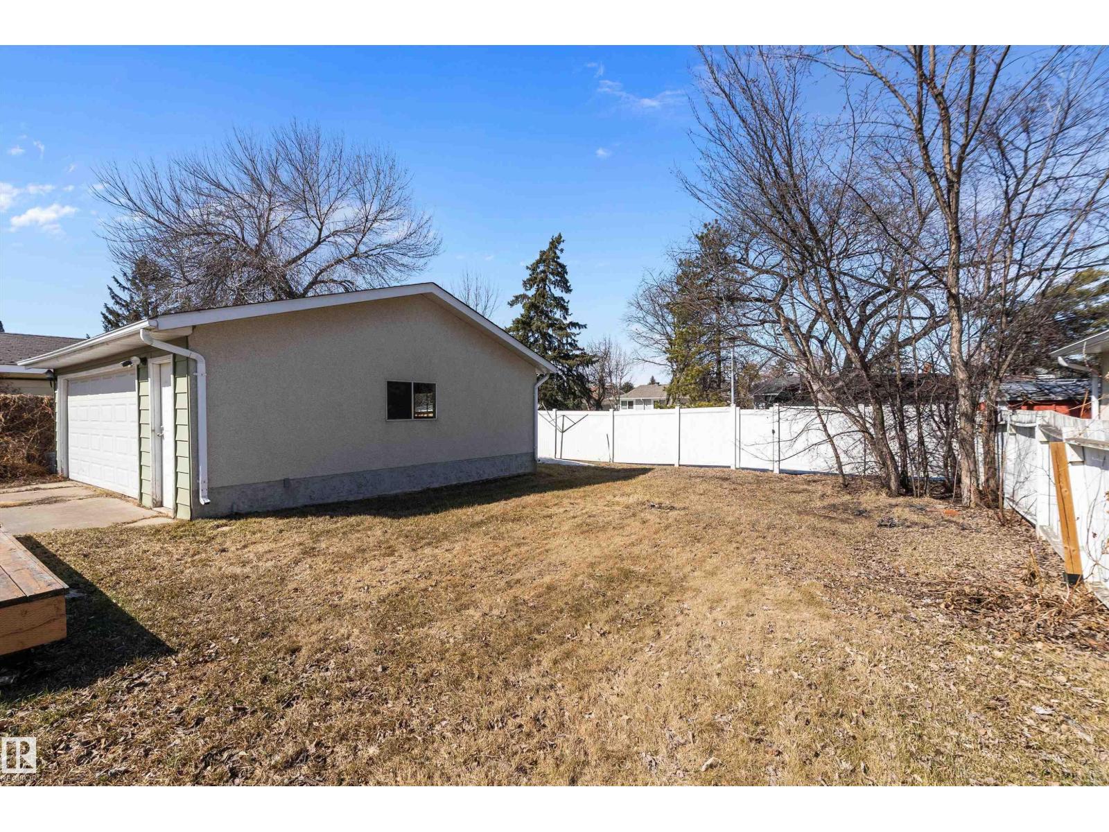 6736 31a Av Nw, Edmonton, Alberta  T6K 1M5 - Photo 39 - E4481906