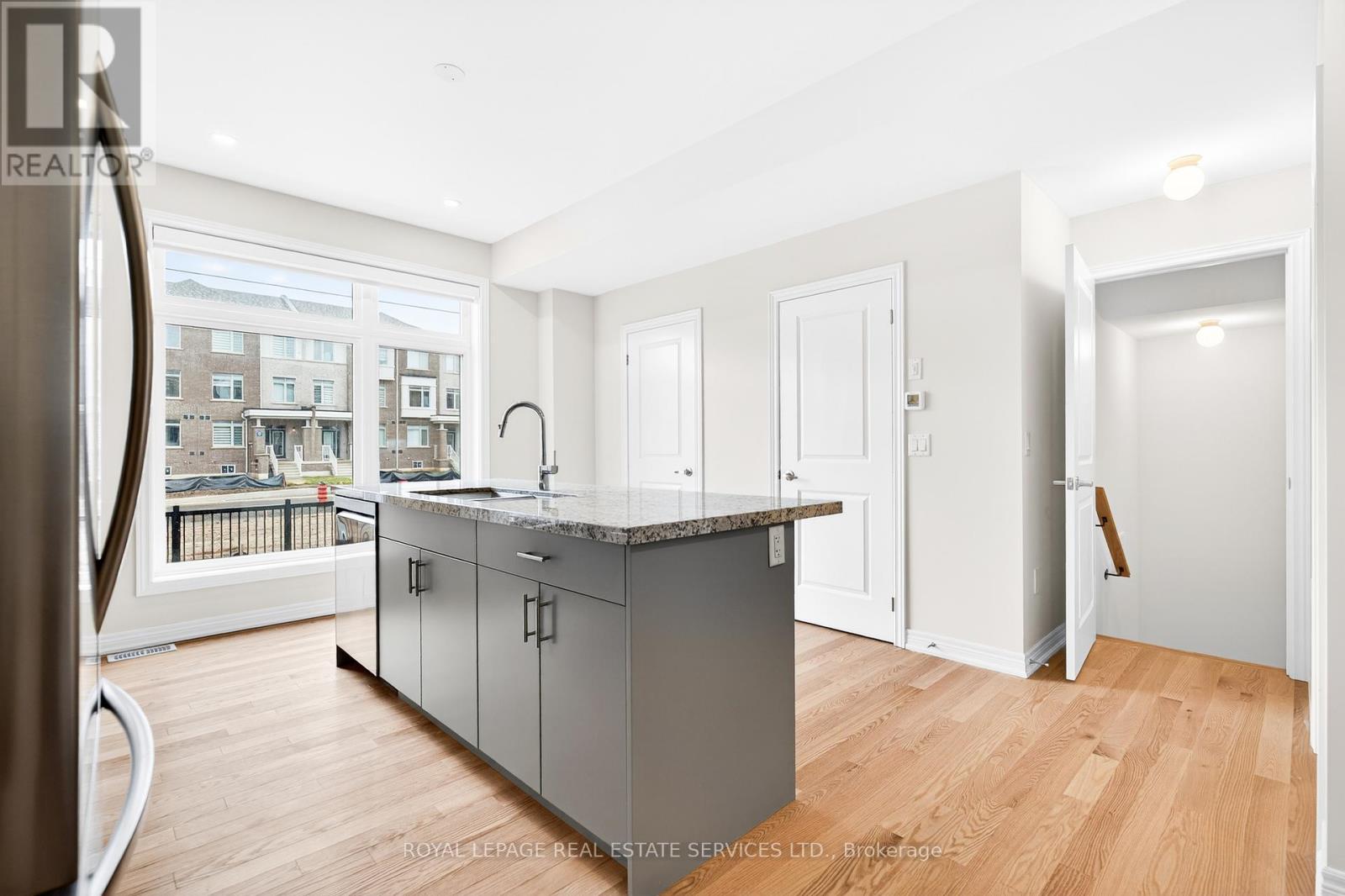 Unit 2 - 3207 Sixth Line, Oakville, Ontario  L6H 0V8 - Photo 11 - W12987636