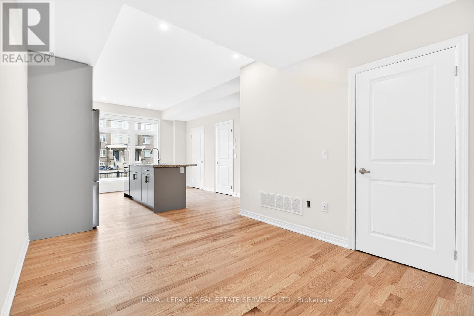 Unit 2 - 3207 Sixth Line, Oakville, Ontario  L6H 0V8 - Photo 7 - W12987636