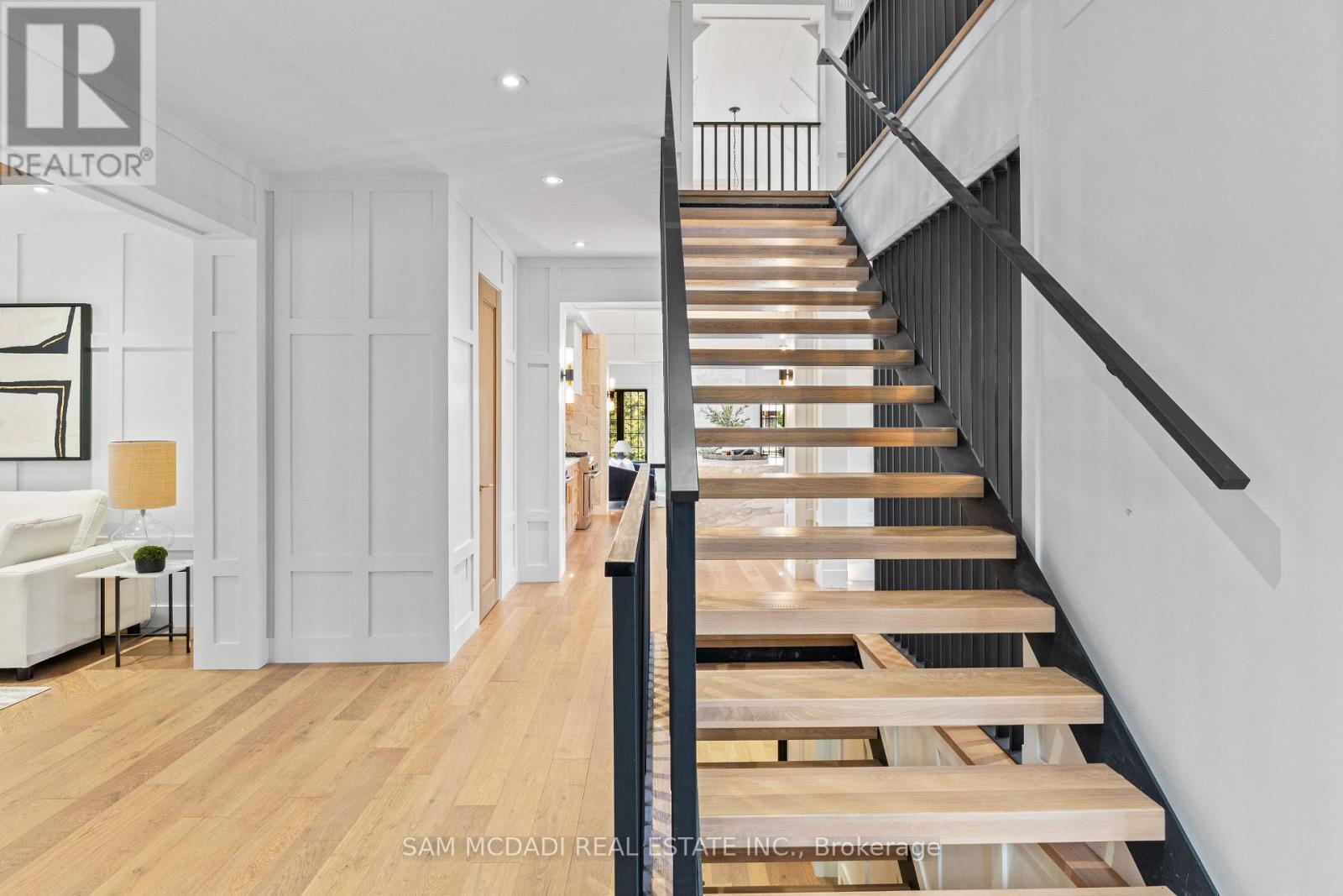 977 Unsworth Avenue, Burlington, Ontario  L7T 1R2 - Photo 18 - W12987642