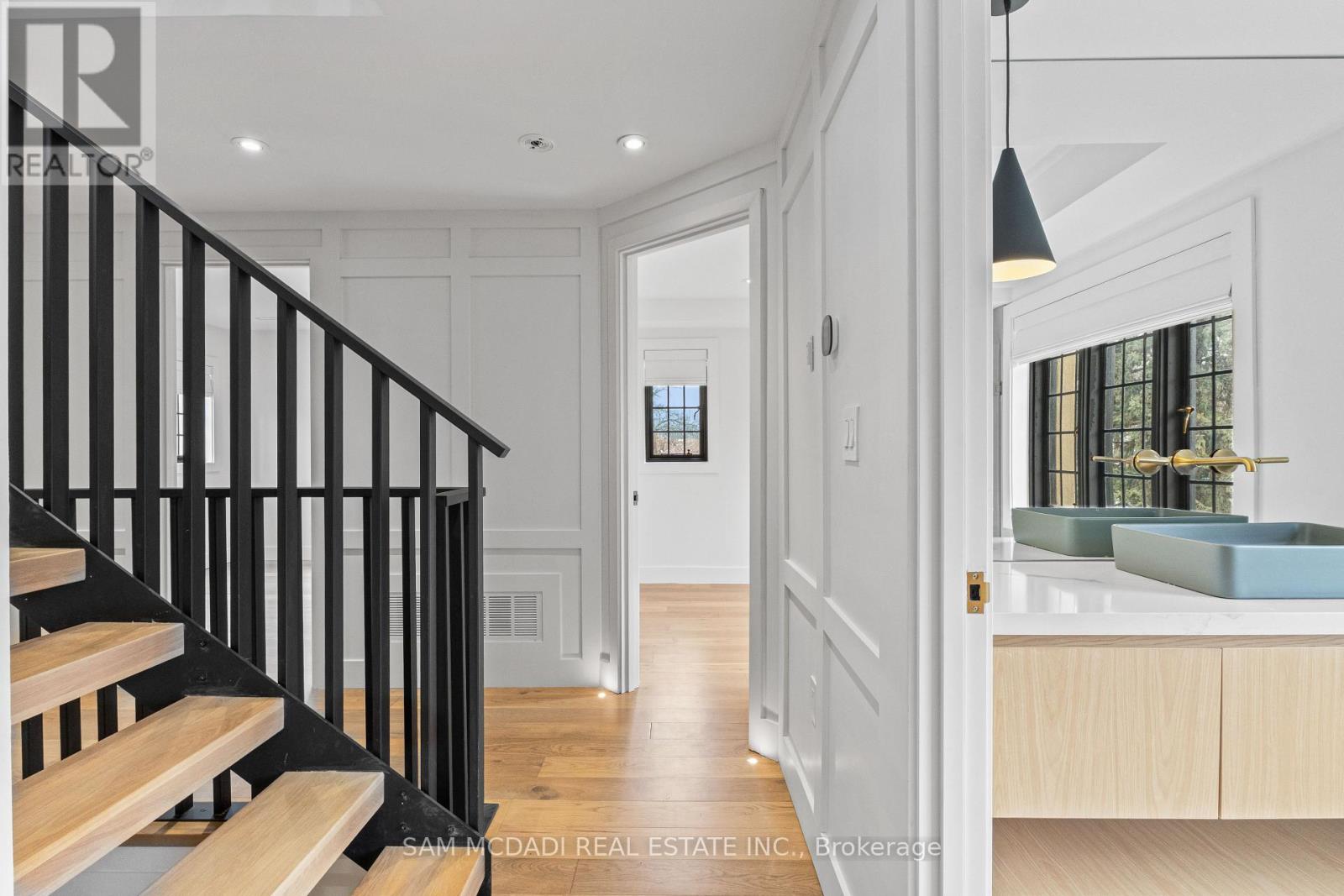 977 Unsworth Avenue, Burlington, Ontario  L7T 1R2 - Photo 33 - W12987642