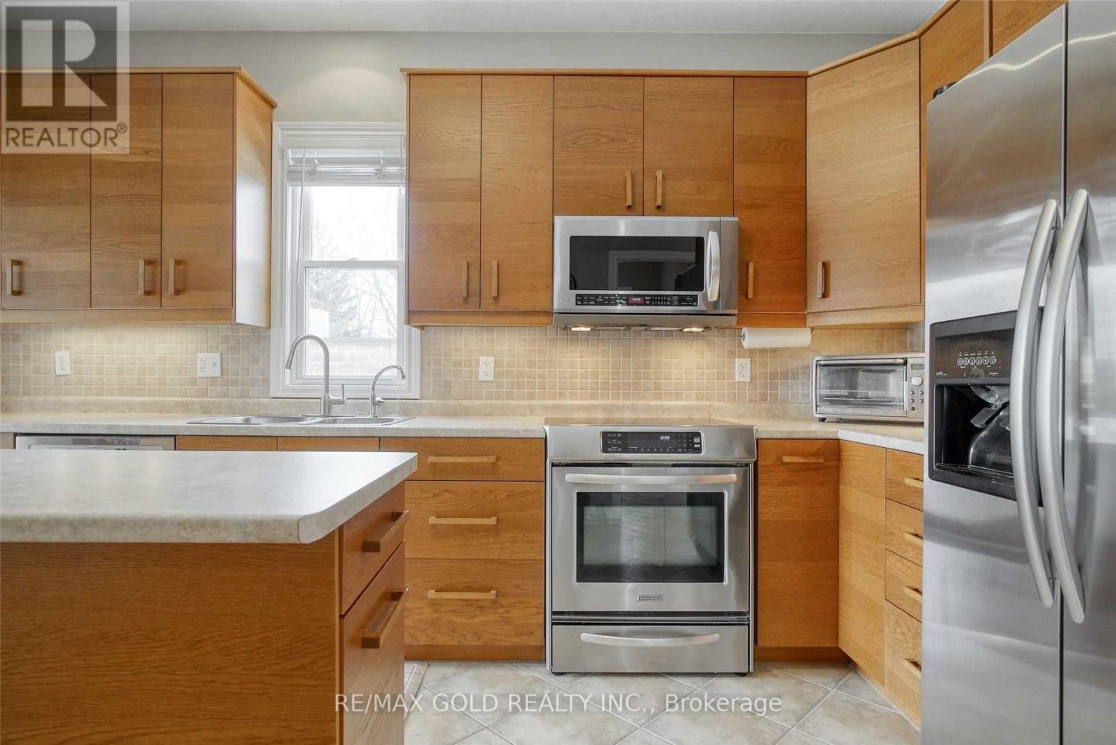 A-238 Woodhaven Road, Kitchener, Ontario  N2C 1V5 - Photo 5 - X12987638