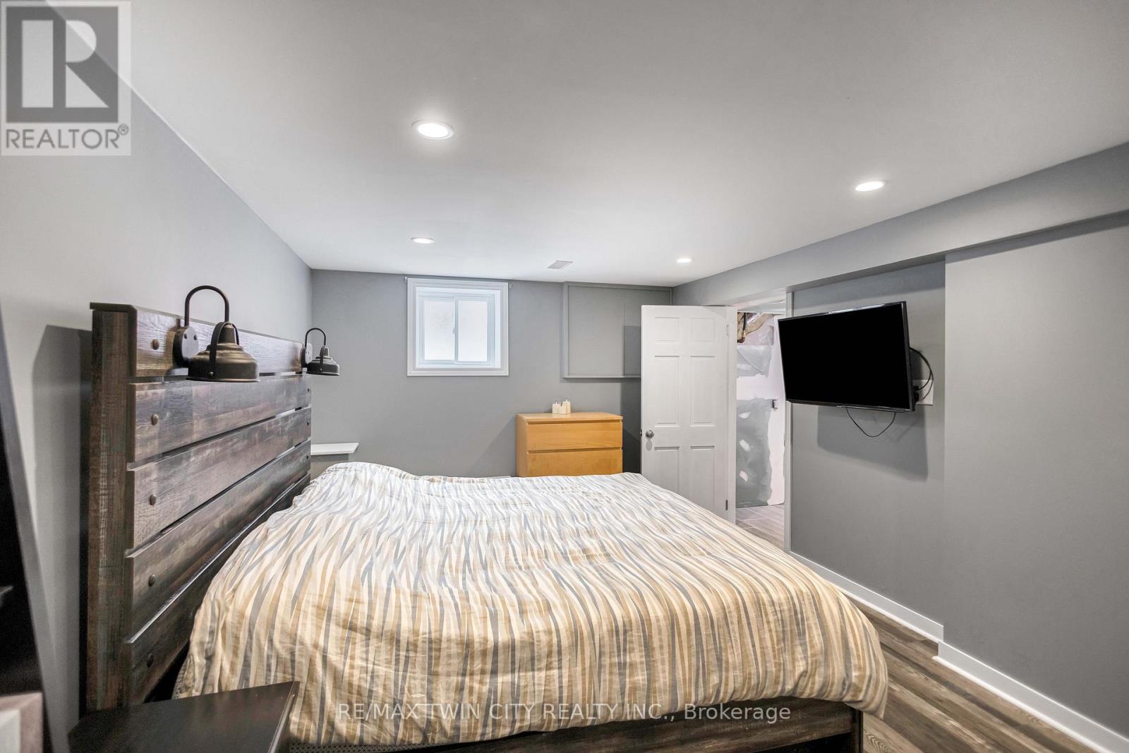 453 Glancaster Road, Hamilton, Ontario  L0R 1W0 - Photo 28 - X12796154