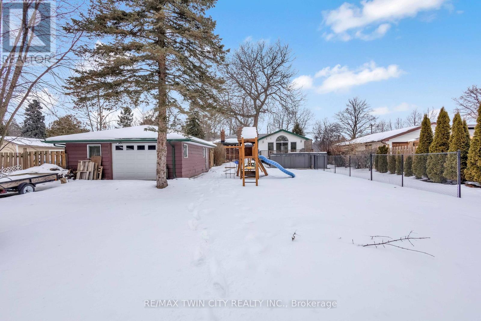 453 Glancaster Road, Hamilton, Ontario  L0R 1W0 - Photo 32 - X12796154