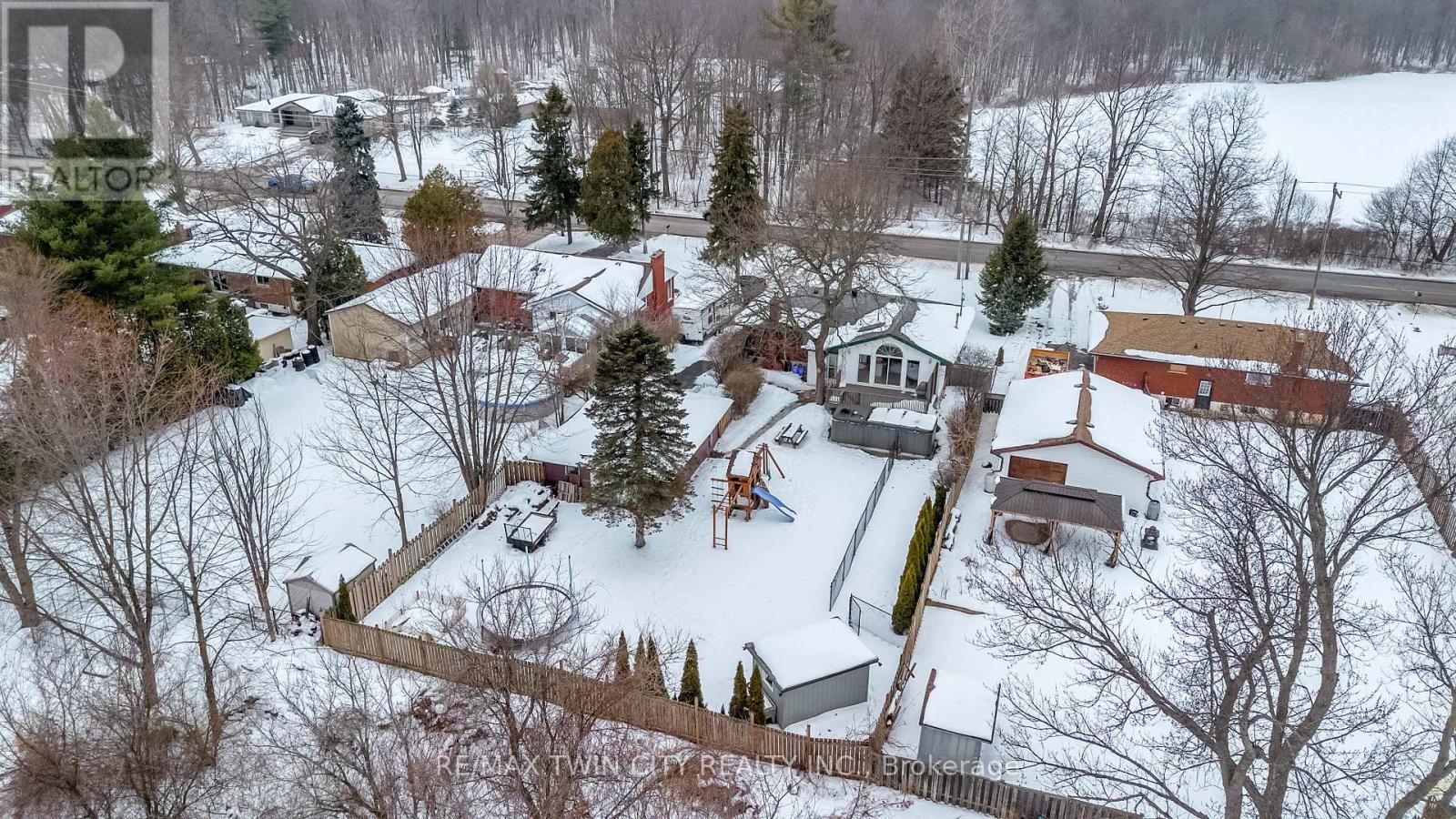 453 Glancaster Road, Hamilton, Ontario  L0R 1W0 - Photo 40 - X12796154