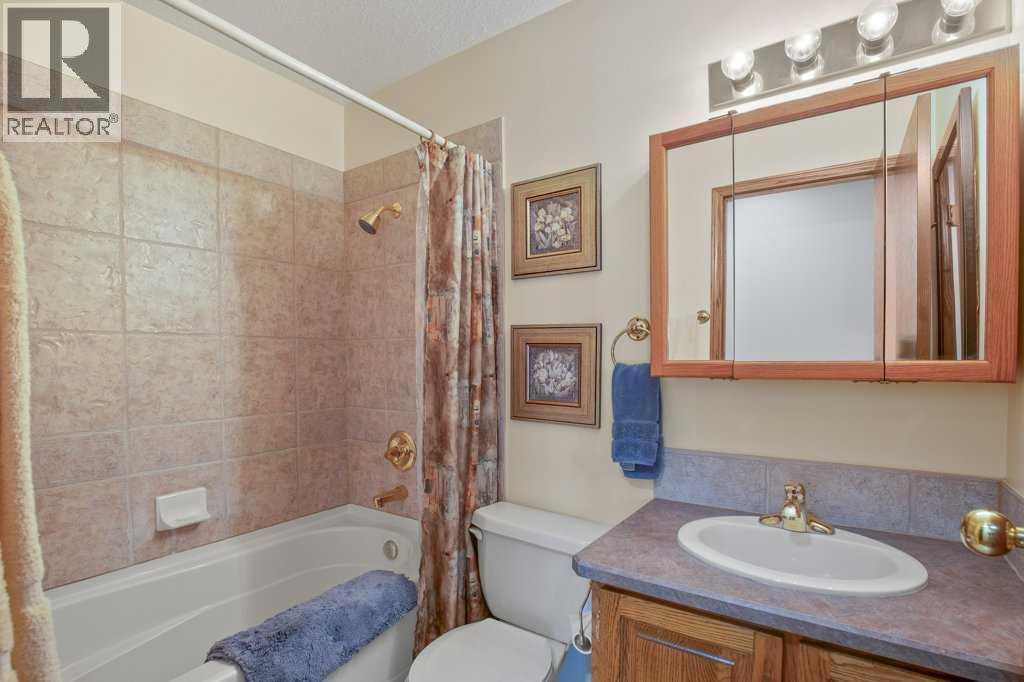 45 Ravenscrag Crescent, Norglenwold, Alberta  T4S 1S5 - Photo 34 - A2298997