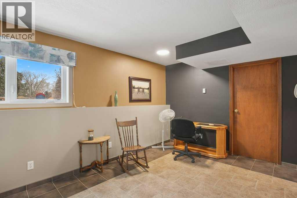 45 Ravenscrag Crescent, Norglenwold, Alberta  T4S 1S5 - Photo 40 - A2298997