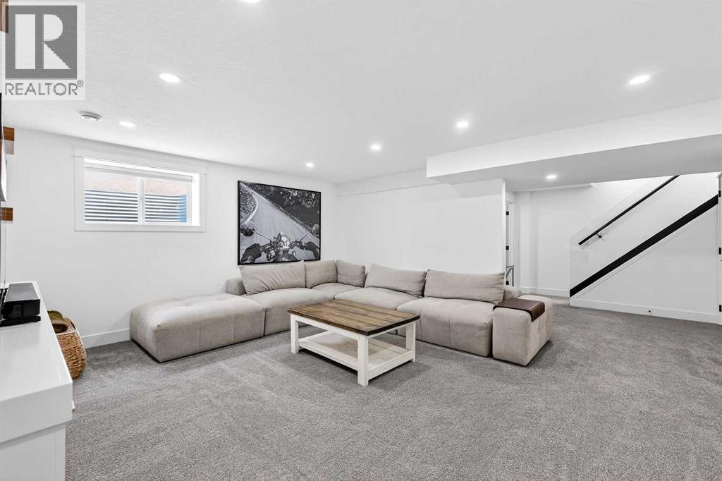 6323 Crowchild Trail SW, Calgary, Alberta  T3E 5R6 - Photo 29 - A2297839