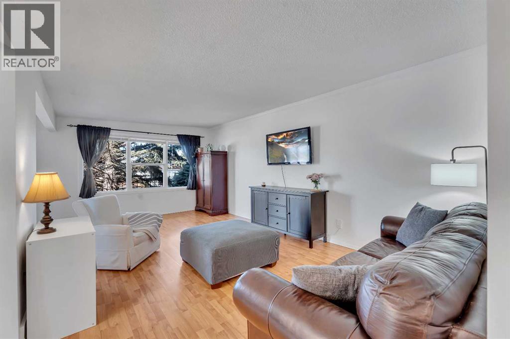 910 16a Street NE, Calgary, Alberta  T2E 4T4 - Photo 5 - A2300815