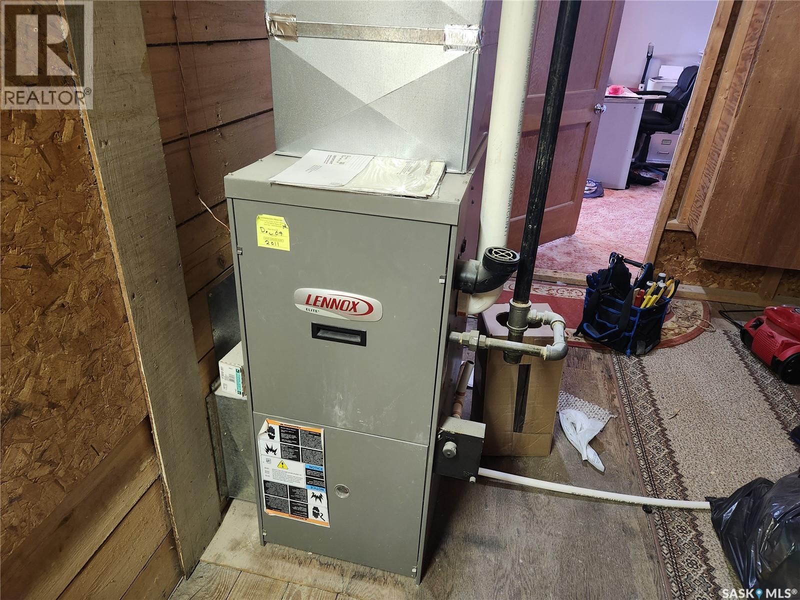 705 Main Street, Zenon Park, Saskatchewan  S0E 1W0 - Photo 15 - SK032689