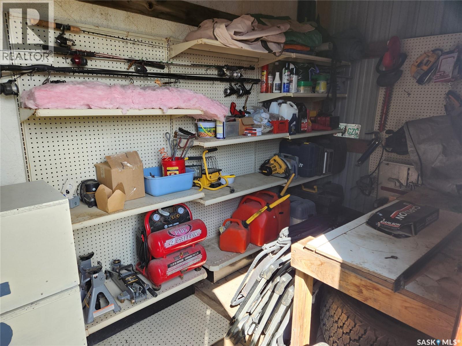 705 Main Street, Zenon Park, Saskatchewan  S0E 1W0 - Photo 39 - SK032689