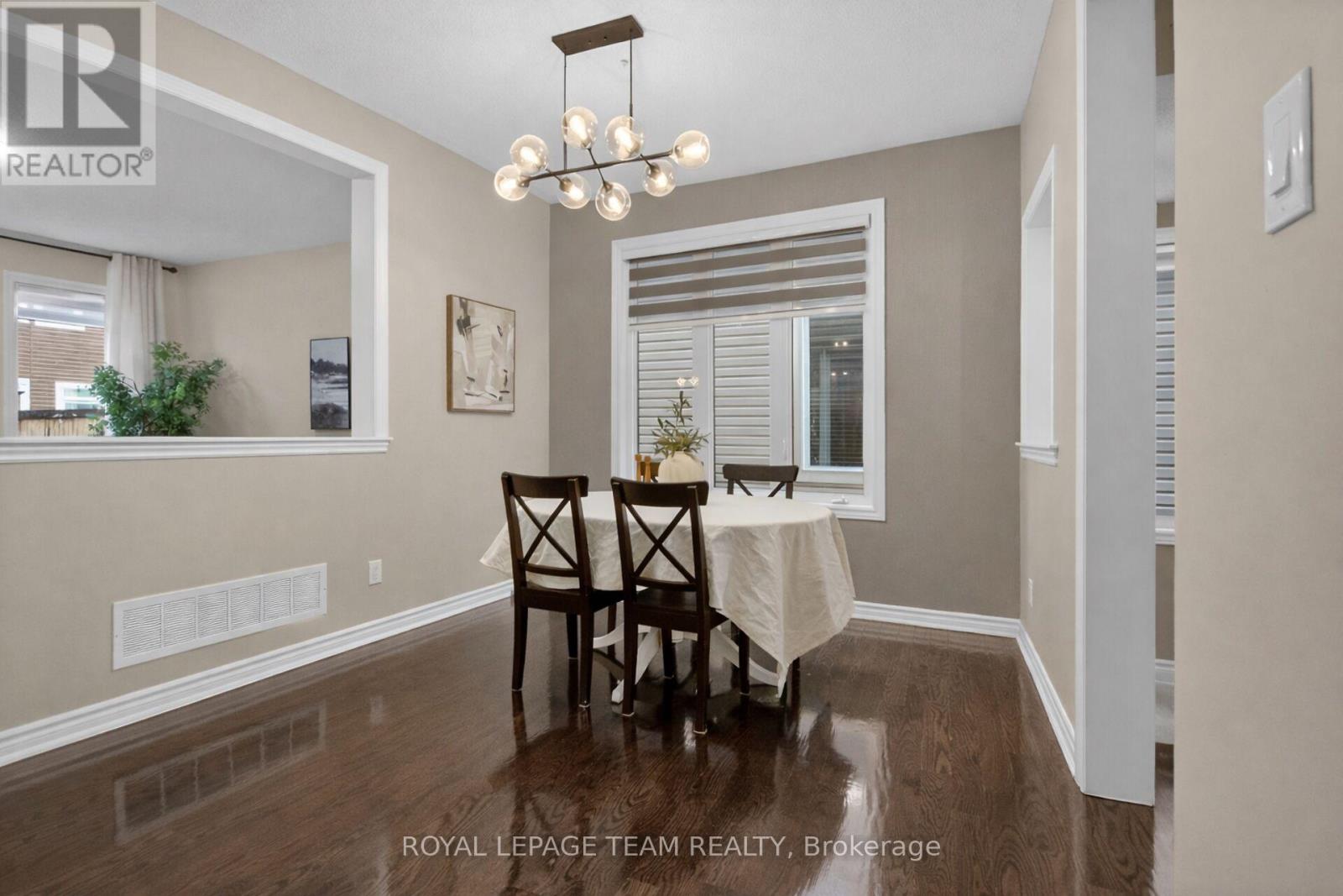 522 Brigatine Avenue, Ottawa, Ontario  K2S 0P6 - Photo 3 - X12987688