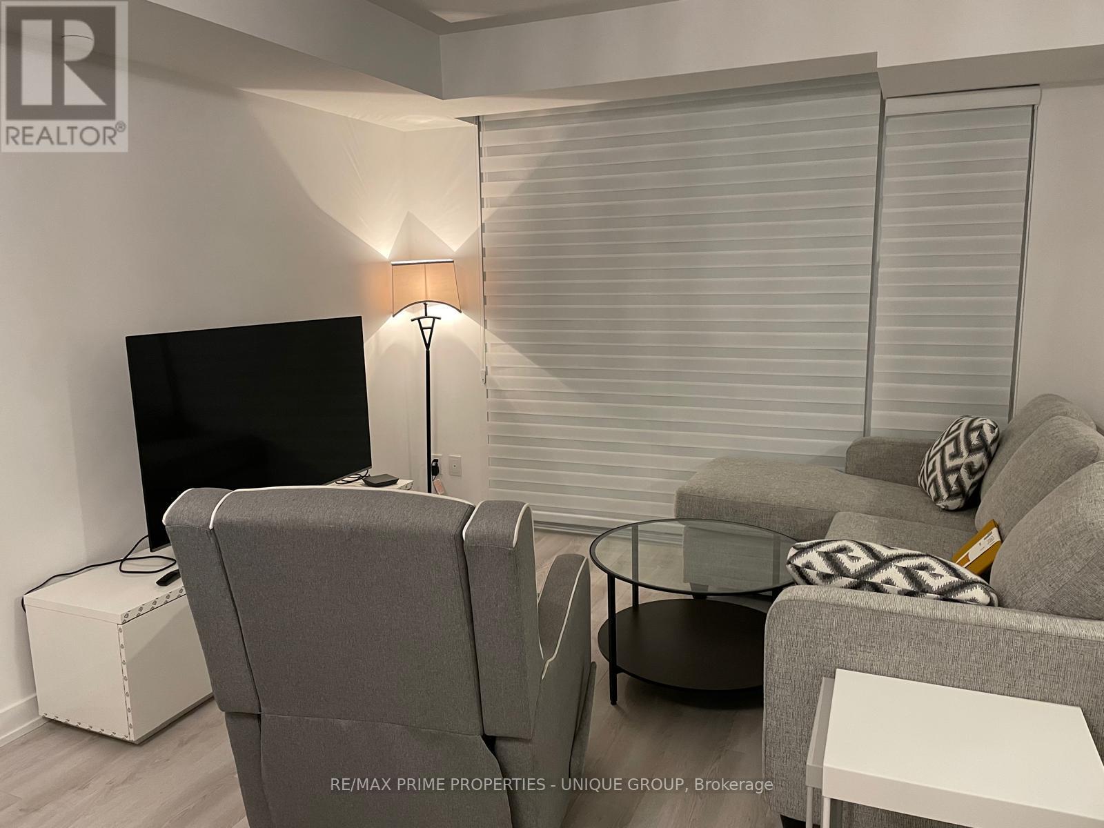 116 Varna Drive, Toronto, Ontario  M6H 0C8 - Photo 14 - C12987652